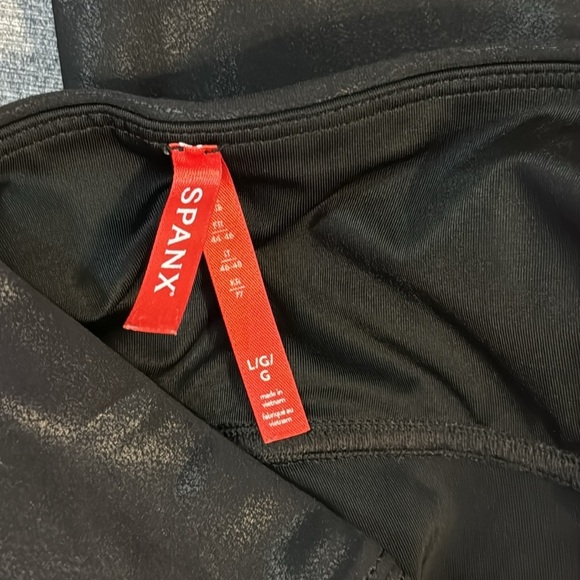Spanx Black Faux Leather Leggings Size Large - Picture 5 of 6
